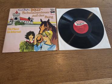 Dolly-Schulabenteuer auf der Burg Ein Pferd im Internat 1978 Zebra 91.291 Deutsche Pressung VG+/VG+